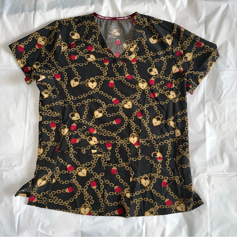 Woman’s Scrub Top M